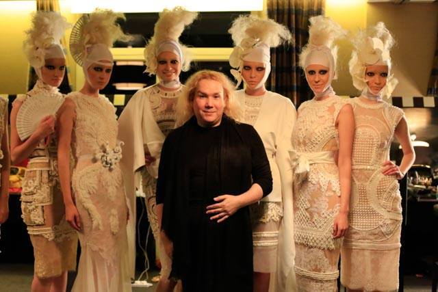 Backstage Furne One Show ( Eros Gose) Hairteam: Jojo,Helga,Ron