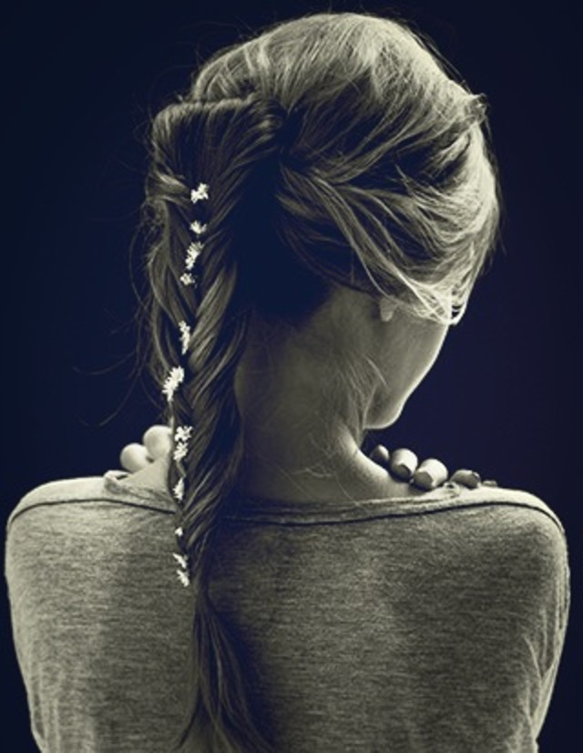 Floral Hair Accessory Trend
