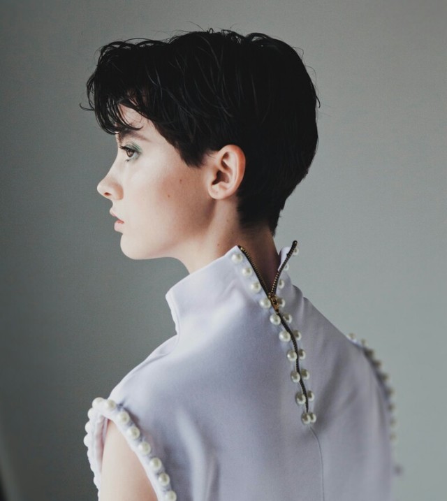 Hair & Makeup: Walter Fuentes; Photo: Samantha Collie; Styling: Tor Matthews;  Muse: Cadence Sisco
