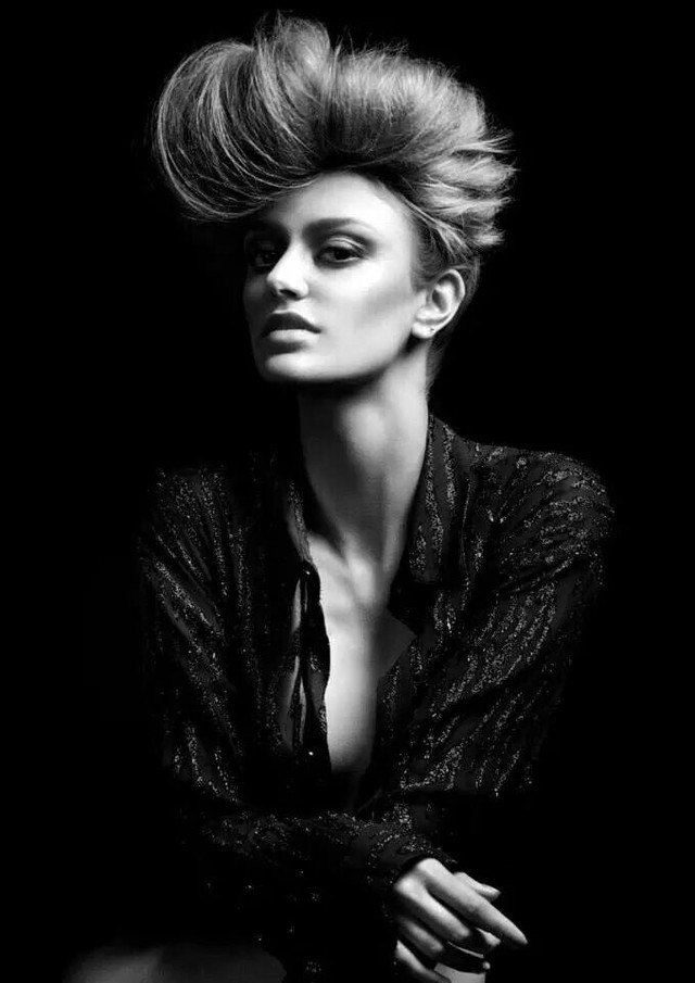 Rebelle by Simone Jade Menenti at è Salon 