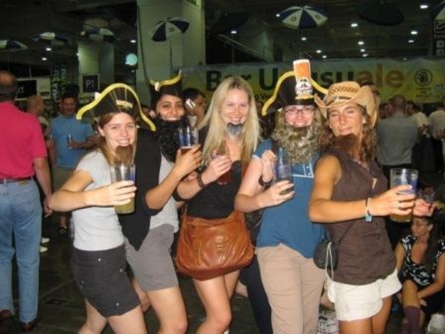 great_british_beer_festival_earls_court_girls