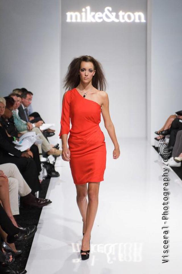 RUNWAY