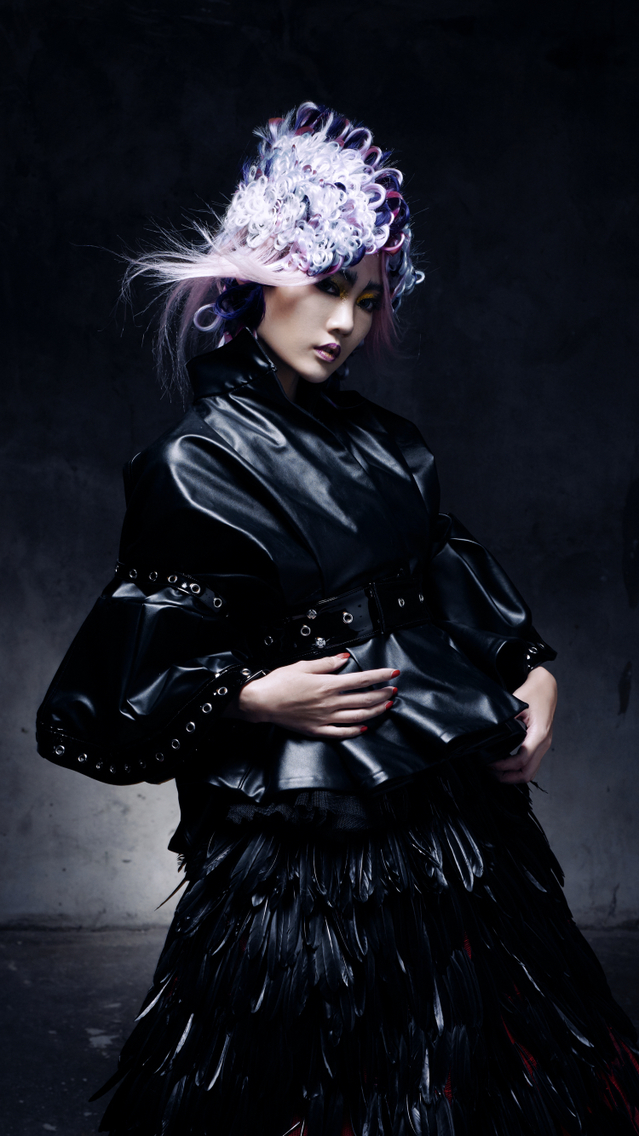 將臨日
--日出之前必有黎明
    黎明之前必有黑夜--願  爾國臨格
4主日代表
醒悟...懺悔...喜樂..平安..
構成...破曉--將臨日....
Hair...YEH LI WEI 葉立瑋
Photo..YIWEN CHOU 周懿文
MAke-up.YUAN,CHEN-NING
Costume..Girvan Ng
