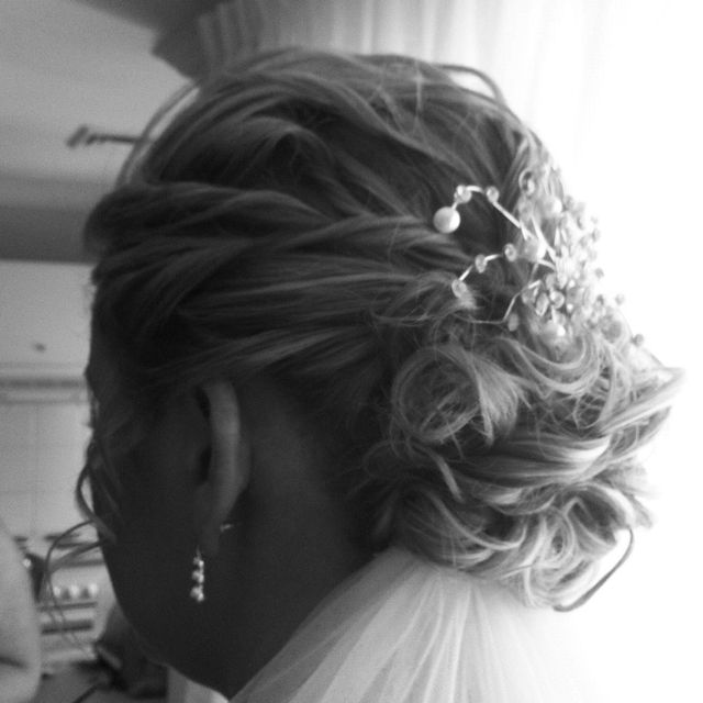 Bridal upstyle