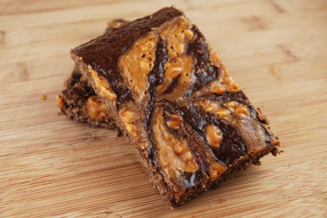 Chocolate-PB-protein-bars-2-1024x685