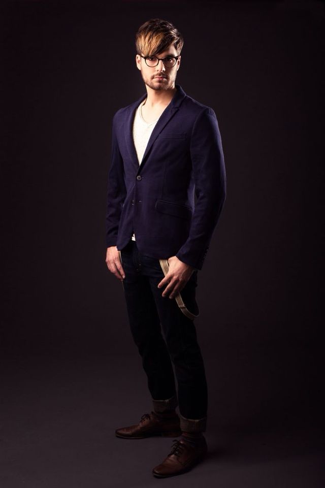 Classic whit beard, trend color