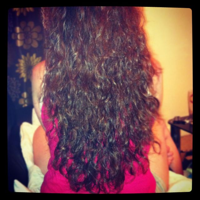 Curly/Brunette/