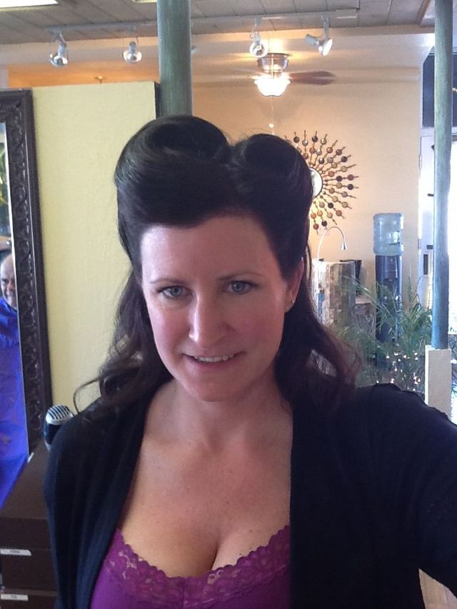 Dusty pin up