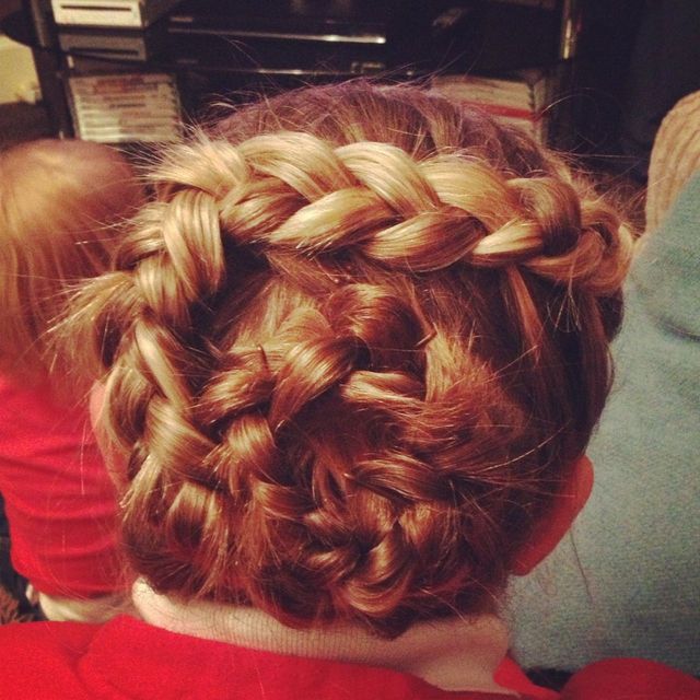Dutch flower braid