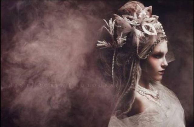 Editorial Bride Avant Garde