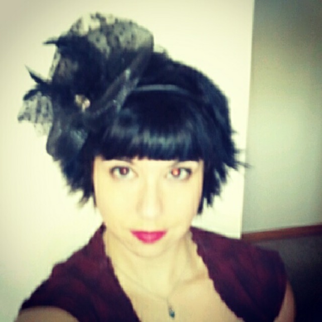 Fascinator blunt bangs