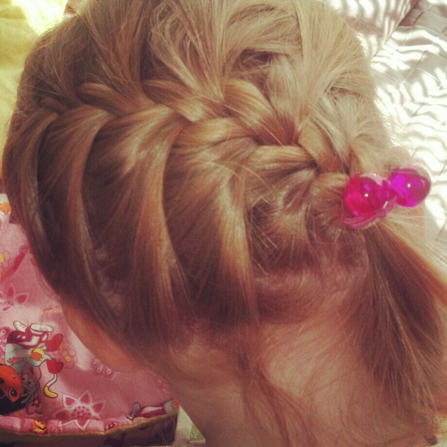 Frenchtail side pony
