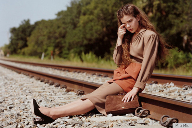 HAILEE-STEINFELD-MIU-MIU-AD-BANNED