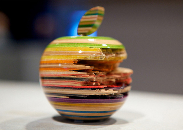 HAROSHI-SKATEBOARD-ART-apple