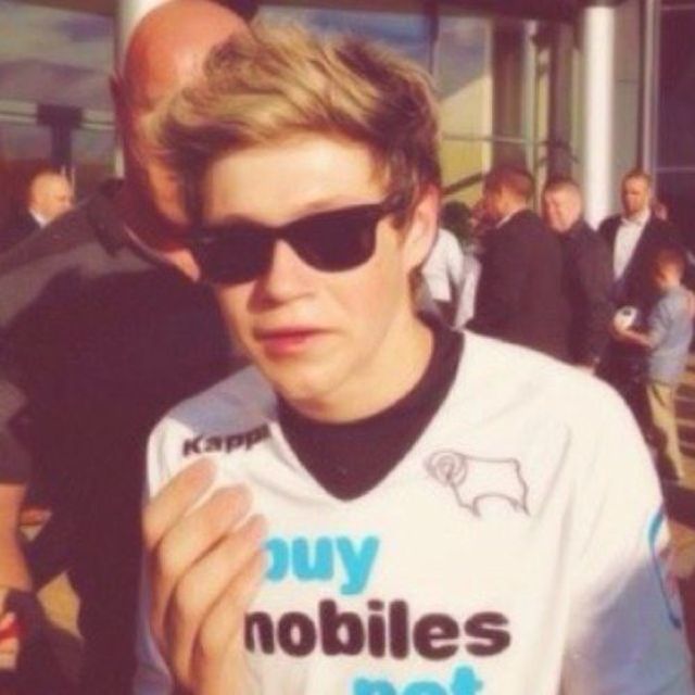 I like Niall's new hair!