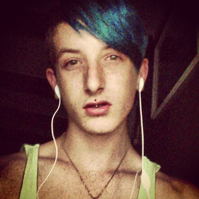Insta bitchzgocray 