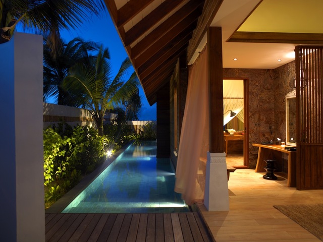 JV - a  Pool from Bathroom