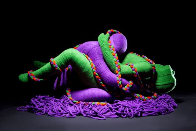Lana-Sutra-by-Erik-Ravelo-for-Benetton-1-600x400