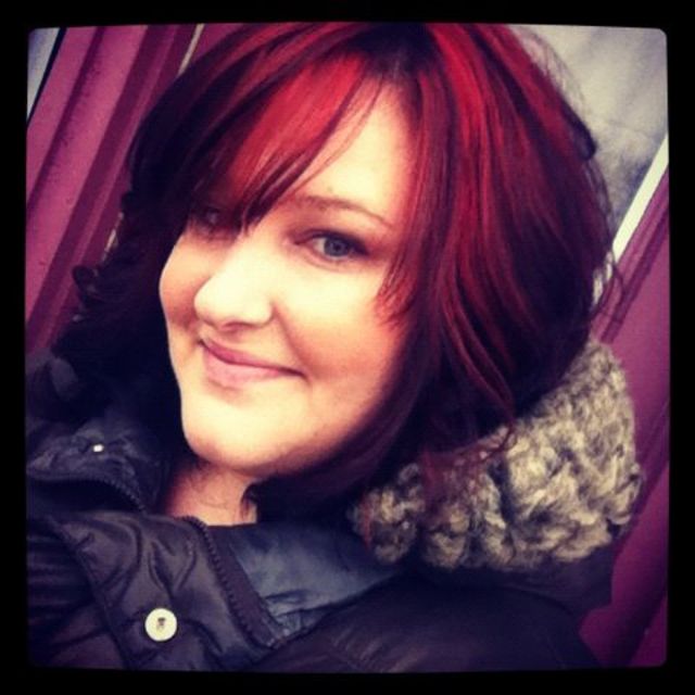 Loose curls, mahogany, black cherry