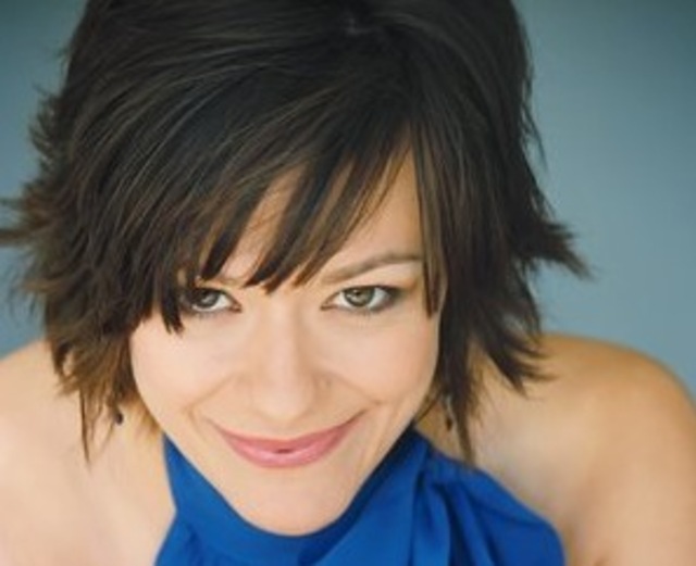Maribeth Monroe Bangstyle