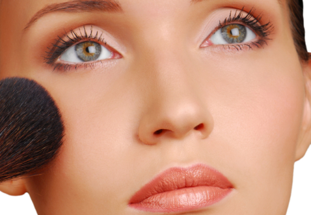 Cosmetic brush for applying the powder