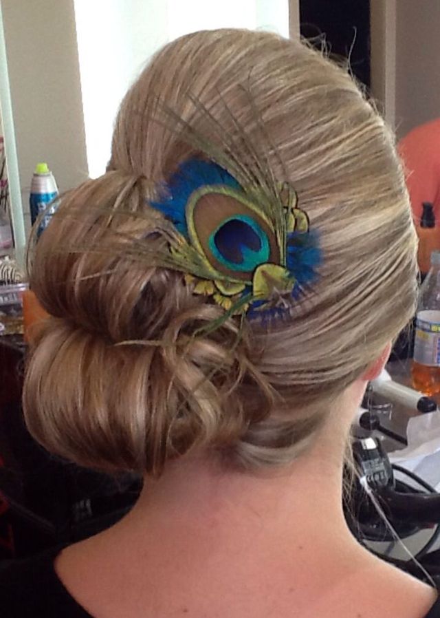 Peacock feather clip