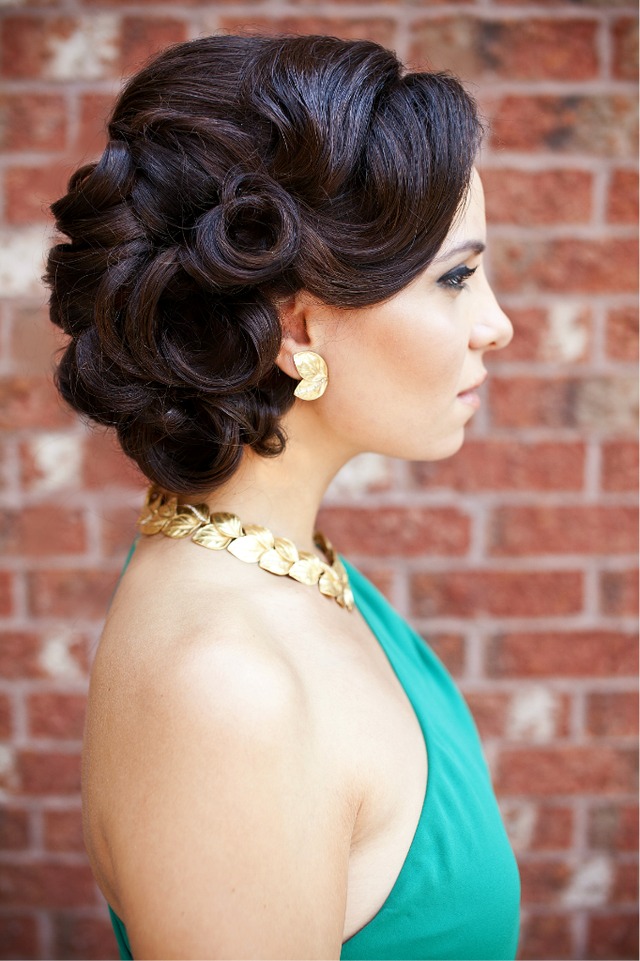 Pin Curl Side Bun