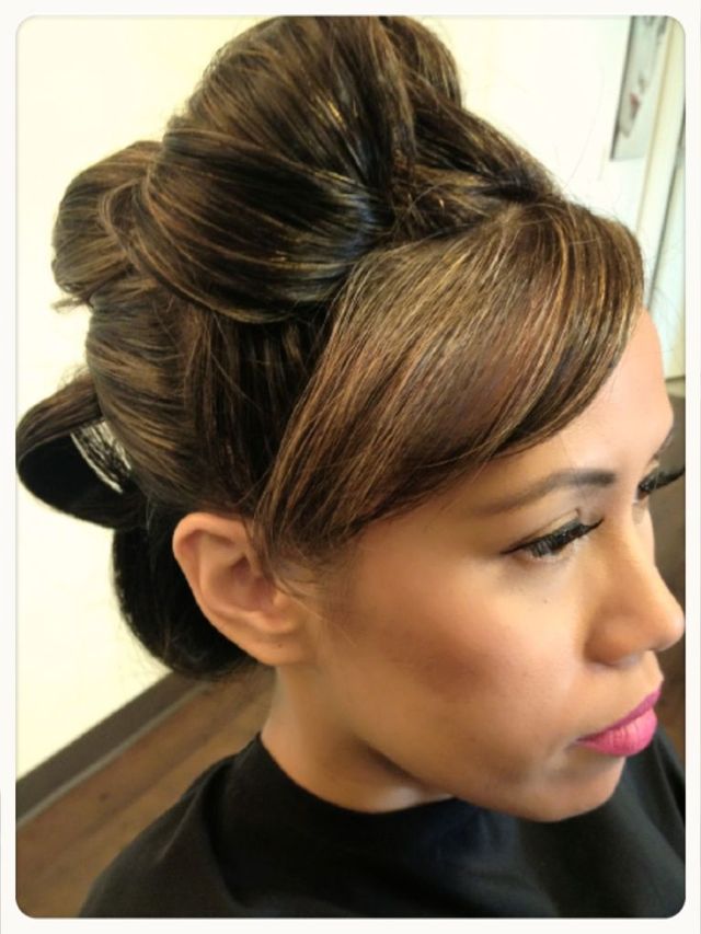 Pin-Up Style Up-Do