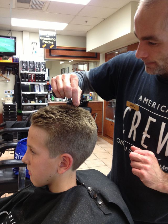 Quiff style-post cut