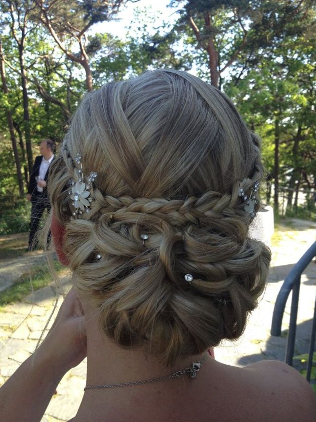 Sara bride