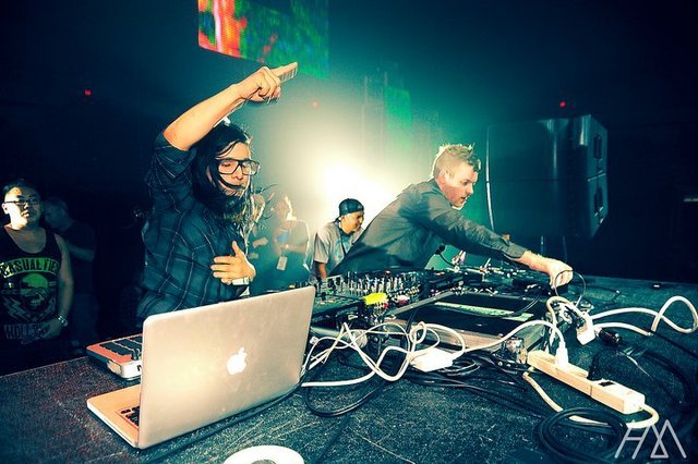 Skrillex-Live