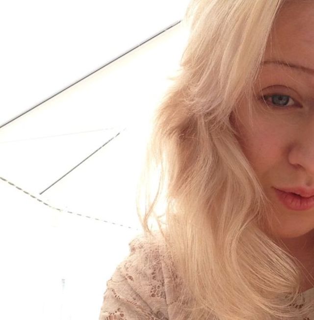 Soft Trestles Wavy Look With Texture Spray 