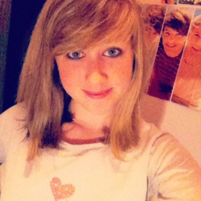 Swoopy fringe