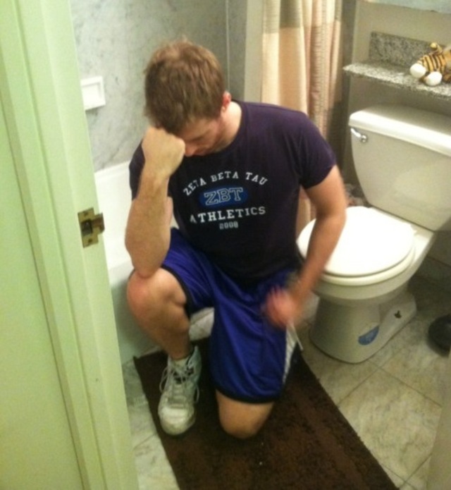 Tebowing Bangstyle.com15