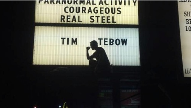 Tebowing Bangstyle.com7