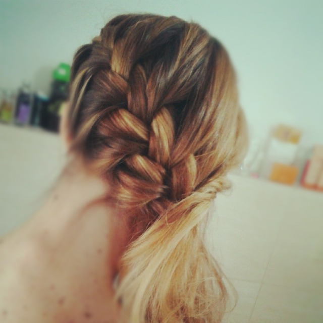 Tropical Weddin Hair