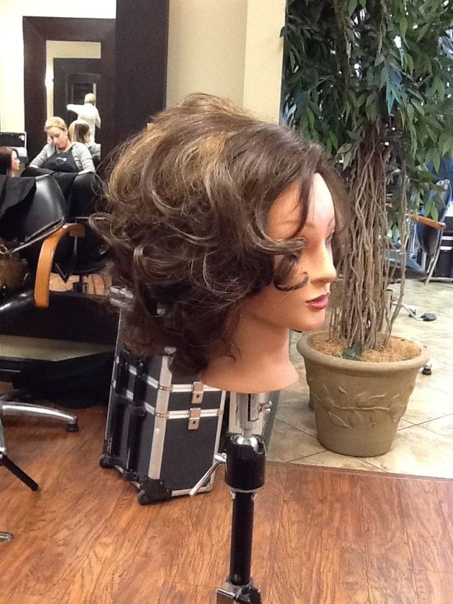 Unpinned Curl Style