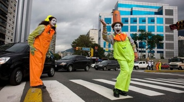 Venezuela Traffic Mimes Bangstyle
