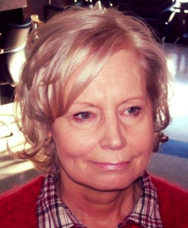 Xtra light mocha blonde, shirt bob with layers!