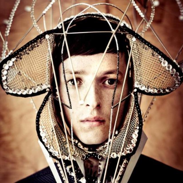 Totally-Enormous-Extinct-Dinosaurs-Trouble