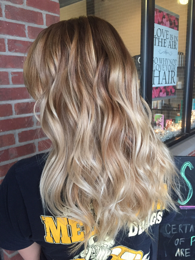 Free hand balayage #balayage #blondehair #transformation