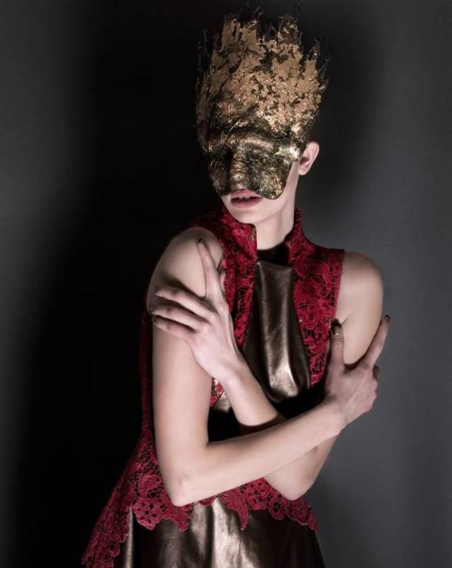 Gilded Lilly