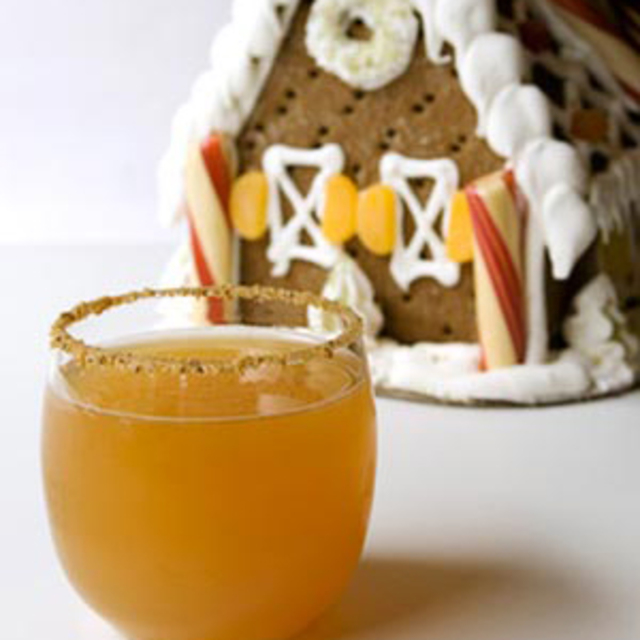 Gingerbread Apple Cocktail
