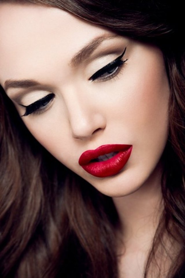 classic makeup