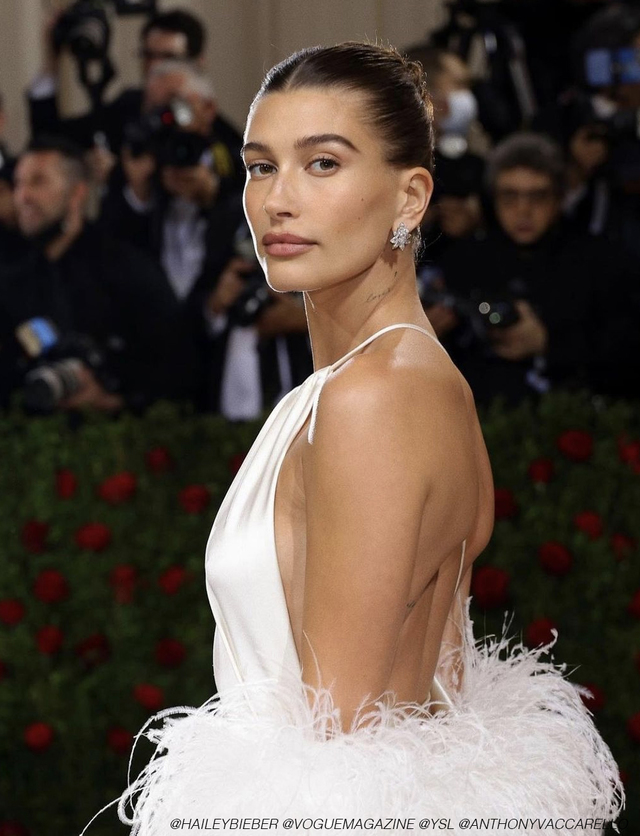 Re sized ac78bf1c7ed6e22deef8 ballet bun