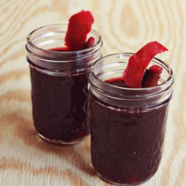 Pomegranate Ginger Mulled Wine