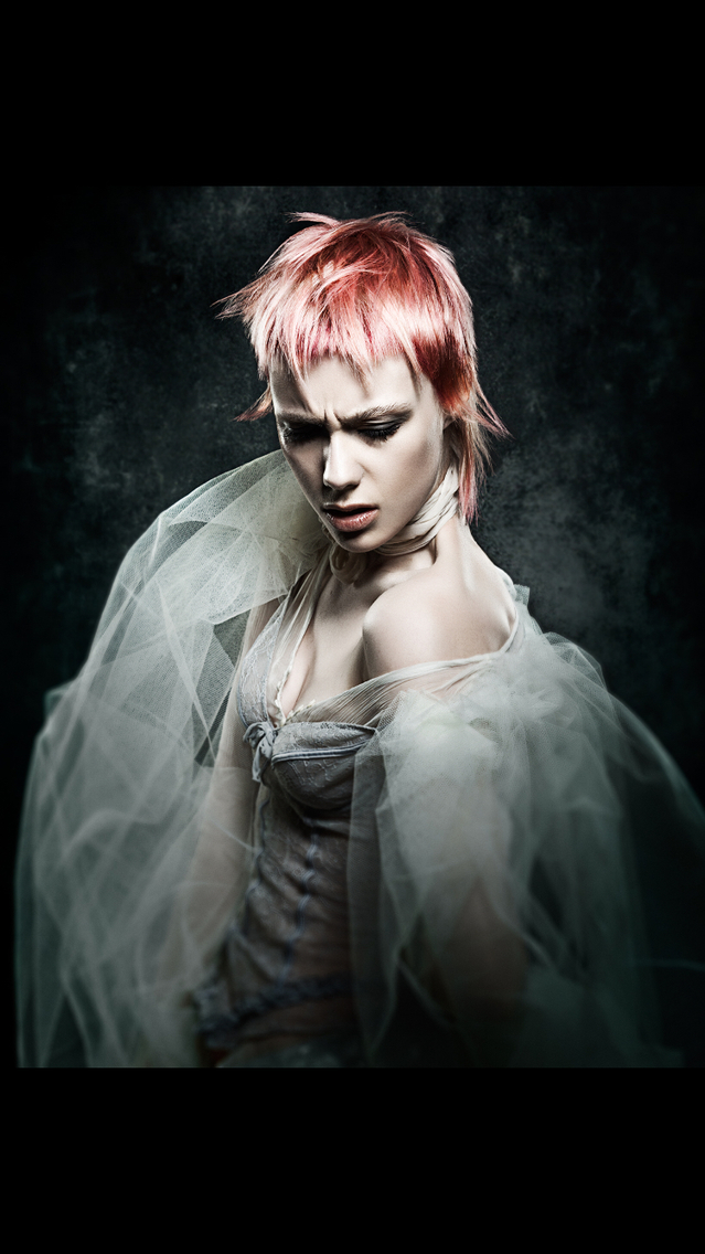 From frontiers 
Stafford hair Belfast 
Photography Lee Mitchell 
Styling Sara Oneill 
Makeup DJ griffin