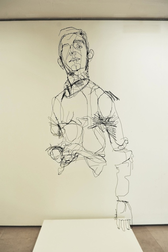 david-oliveira-scribbled-wire-sculptures
