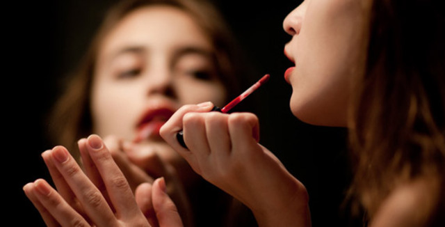 american-apparel-lip-gloss-ad-03