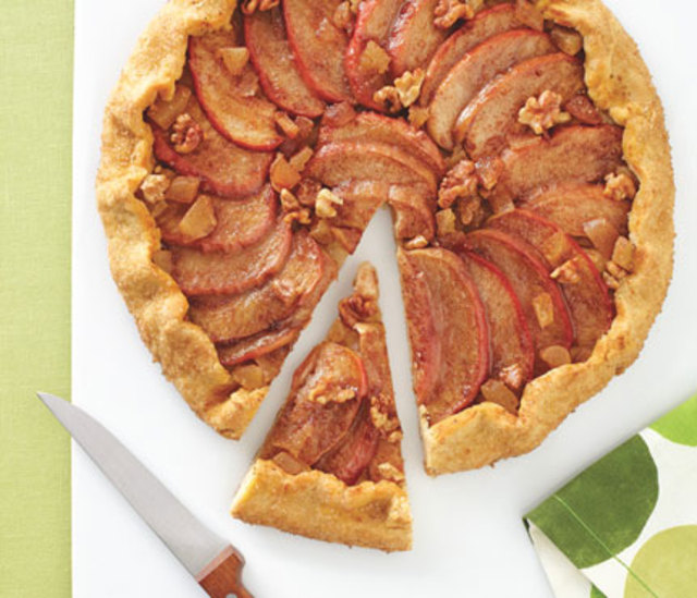apple-walnut-ginger-galette-pie-01-foss431